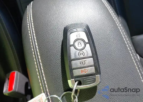 2022 Ford Escape Sel Plug-In Hybrid z USA, uszkodzony, nr VIN 1FMCU0KZ4NUB93553